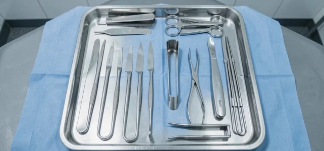 Les outils essentiels en chirurgie : guide complet pour tout savoir sur le matériel chirurgical Les outils essentiels en chirurgie : guide complet pour tout savoir sur le matériel chirurgical